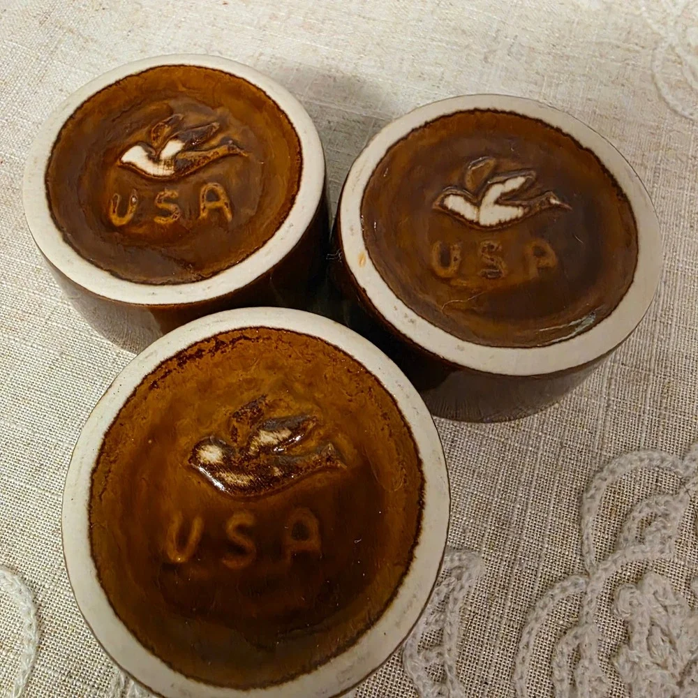 Hull Pottery proof interior